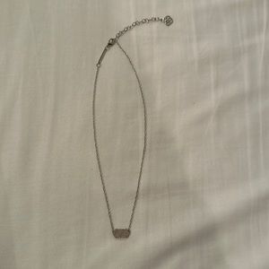 KENDRA SCOTT ELISA PENDANT NECKLACE PINK